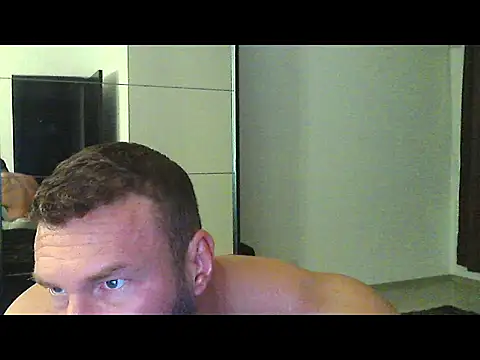 Snapshot of muscularkevin chatting on 09-25-25, 03:32 muscularkevin online show from 09-25-25, 03:32