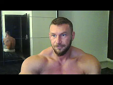 Snapshot of muscularkevin chatting on 10-10-25, 03:38 muscularkevin online show from 10-10-25, 03:38