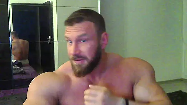 Snapshot of muscularkevin chatting on 05-06-26, 03:24 muscularkevin online show from 05-06-26, 03:24