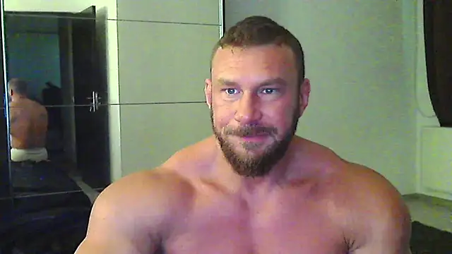 Snapshot of muscularkevin chatting on 05-28-26, 03:59 muscularkevin online show from 05-28-26, 03:59