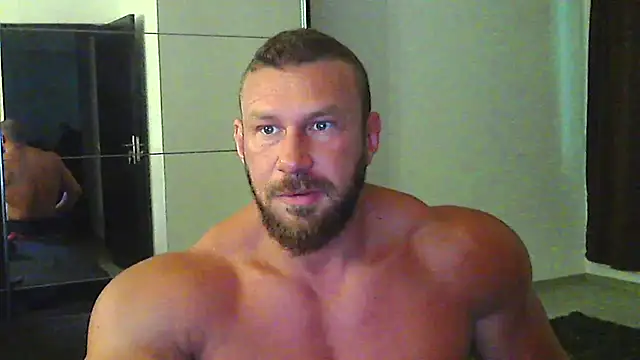 Snapshot of muscularkevin chatting on 06-23-26, 03:37 muscularkevin online show from 06-23-26, 03:37