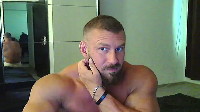 Snapshot of muscularkevin chatting on 07-01-26, 01:13 muscularkevin online show from 07-01-26, 01:13