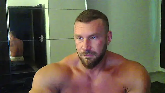 Snapshot of muscularkevin chatting on 07-04-26, 03:35 muscularkevin online show from 07-04-26, 03:35