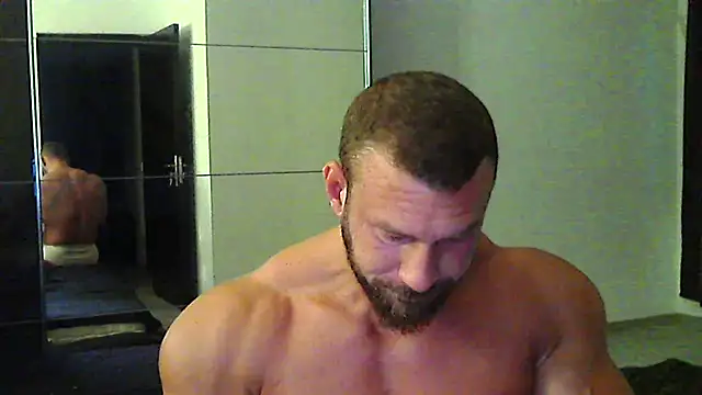 Snapshot of muscularkevin chatting on 07-16-26, 03:01 muscularkevin online show from 07-16-26, 03:01