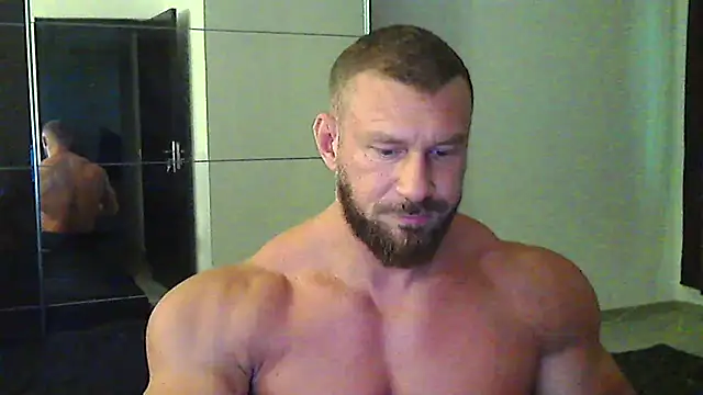 Snapshot of muscularkevin chatting on 07-22-26, 03:31 muscularkevin online show from 07-22-26, 03:31