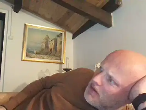 Snapshot of davigochi77bcn chatting on 03-18-25, 09:21 davigochi77bcn online show from 03-18-25, 09:21