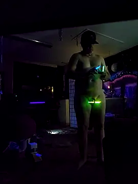 Hotredheadandtoungelasher online show from 11-21-25, 11:42