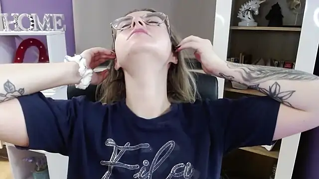 Snapshot of Zoey_Erotic chatting on 12-03-25, 05:37 Zoey Erotic online show from 12-03-25, 05:37