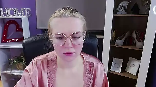 Snapshot of Zoey_Erotic chatting on 02-03-26, 05:27 Zoey Erotic online show from 02-03-26, 05:27