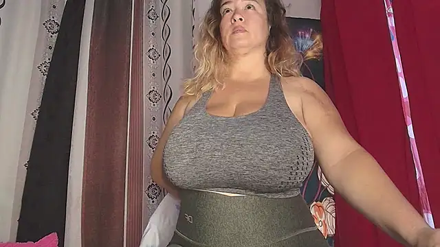 Snapshot of brenlissy89 chatting on 07-20-26, 04:09 brenlissy89 online show from 07-20-26, 04:09