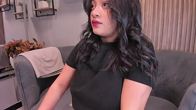 Sariitaa  online show from 11-21-25, 03:33