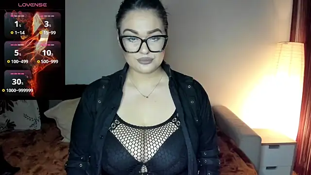 Laura sinner online show from 11-17-25, 05:30