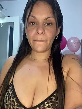 Kataliina online show from 03-18-25, 02:47