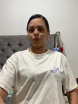 Kataliina online show from 05-30-26, 06:21