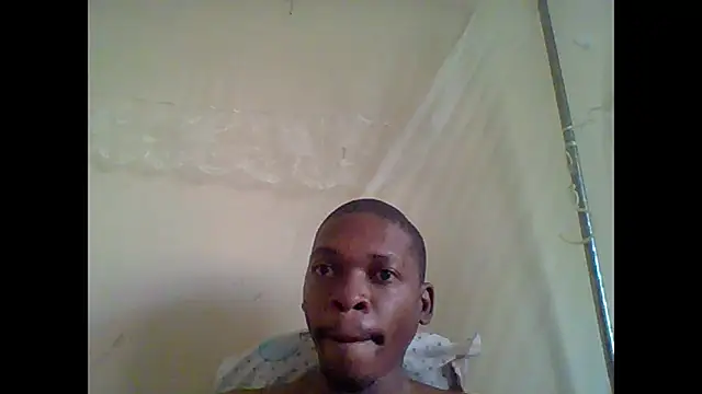 Snapshot of EarthyBull chatting on 12-04-24, 07:28 EarthyBull online show from 12-04-24, 07:28