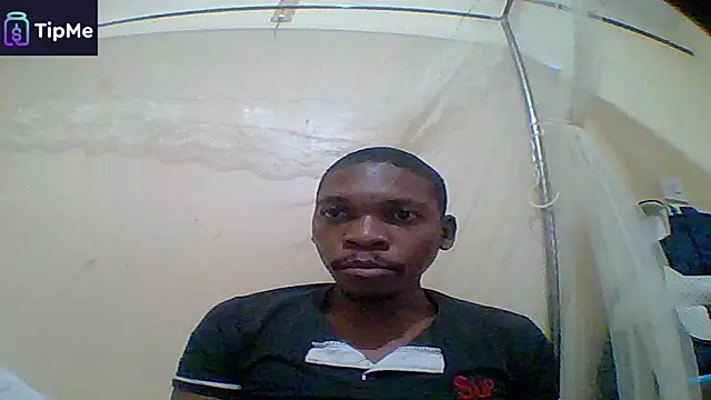 Snapshot of EarthyBull chatting on 12-11-24, 03:15 EarthyBull online show from 12-11-24, 03:15