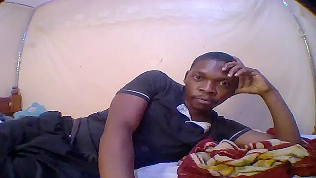 Snapshot of EarthyBull chatting on 12-12-24, 04:32 EarthyBull online show from 12-12-24, 04:32