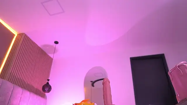 Snapshot of violeta_aroca chatting on 05-16-26, 03:14 violeta aroca online show from 05-16-26, 03:14
