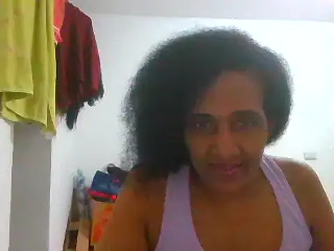 Snapshot of Aishamara chatting on 02-09-25, 07:38 Aishamara online show from 02-09-25, 07:38