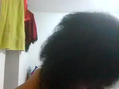 Snapshot of Aishamara chatting on 02-14-25, 08:10 Aishamara online show from 02-14-25, 08:10