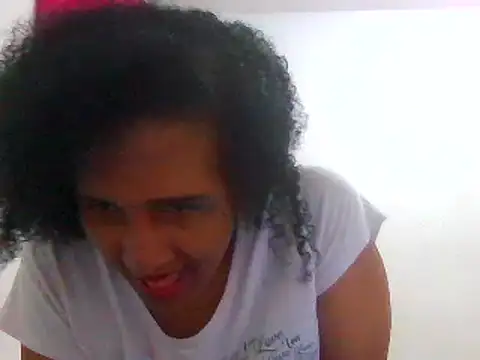 Snapshot of Aishamara chatting on 02-16-25, 08:22 Aishamara online show from 02-16-25, 08:22