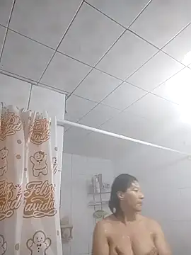 LaInsaciableIntensa online show from 12-17-25, 04:35