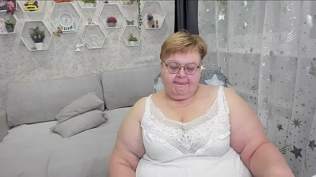 Snapshot of _big_love_ chatting on 12-29-24, 08:26 big love online show from 12-29-24, 08:26