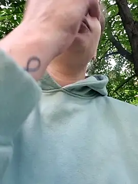 Keli Jessi online show from 05-20-26, 01:39