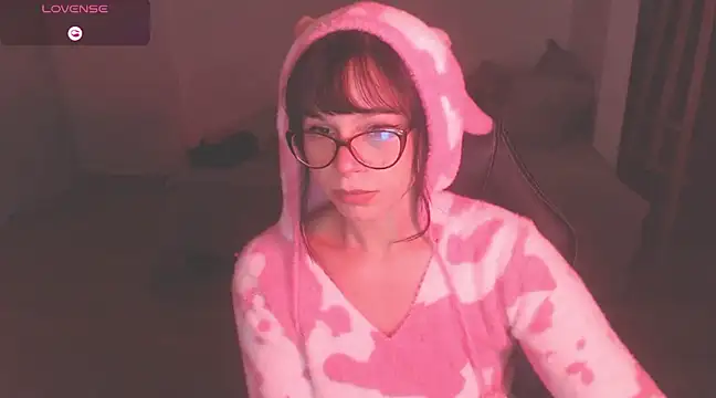 Snapshot of modjo_ chatting on 01-21-25, 02:33 modjo online show from 01-21-25, 02:33