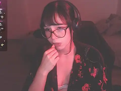 Snapshot of modjo_ chatting on 02-04-25, 03:11 modjo online show from 02-04-25, 03:11