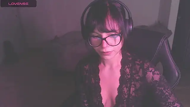 Snapshot of modjo_ chatting on 10-10-25, 03:16 modjo online show from 10-10-25, 03:16