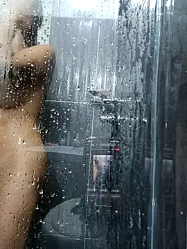 LunaZambrano online show from 10-25-25, 03:29