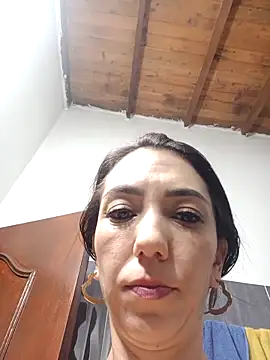 LunaZambrano online show from 04-15-26, 03:13