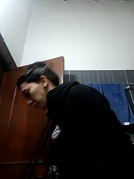 LunaZambrano online show from 04-21-26, 04:19