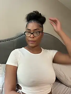 CandyLuxxxx online show from 03-05-25, 10:32