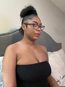 CandyLuxxxx online show from 03-06-25, 10:36