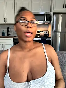 CandyLuxxxx online show from 09-16-25, 07:37