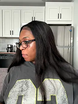 CandyLuxxxx online show from 10-12-25, 03:33