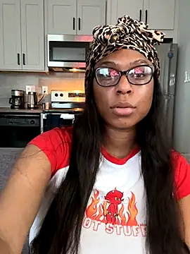 CandyLuxxxx online show from 10-15-25, 11:16