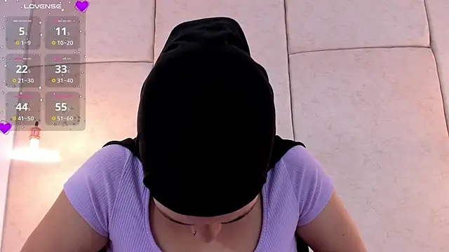 aisha vs online show from 02-19-25, 12:00