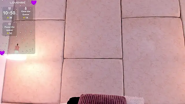 aisha vs online show from 02-25-25, 12:03