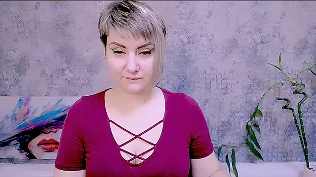 Snapshot of Djullia chatting on 11-01-25, 06:15 Djullia online show from 11-01-25, 06:15