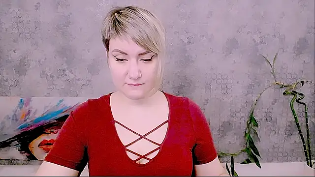 Snapshot of Djullia chatting on 01-10-26, 07:21 Djullia online show from 01-10-26, 07:21