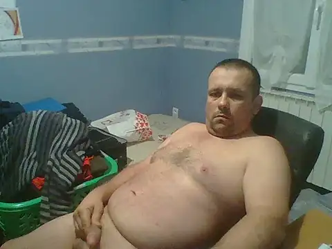 manubm03 online show from 12-17-25, 02:12