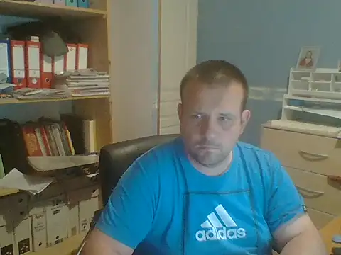 manubm03 online show from 04-20-26, 08:21