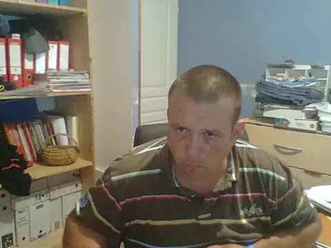 manubm03 online show from 06-14-26, 04:31