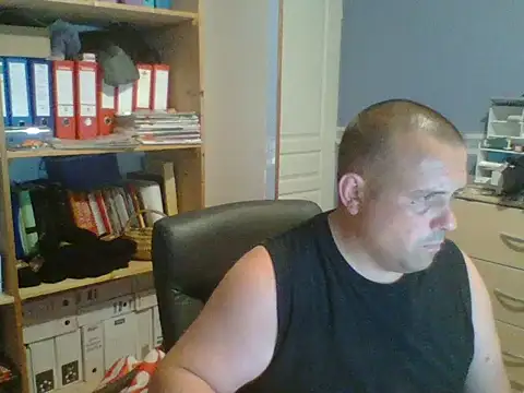 manubm03 online show from 07-16-26, 10:43