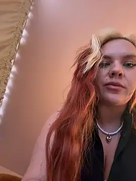 Snapshot of AnjaAmelia chatting on 07-20-26, 04:42 AnjaAmelia online show from 07-20-26, 04:42