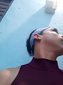 Snapshot of brunettehot77 chatting on 09-17-25, 10:55 brunettehot77 online show from 09-17-25, 10:55