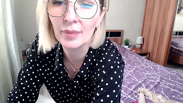 sensualEmilia online show from 03-20-26, 10:09